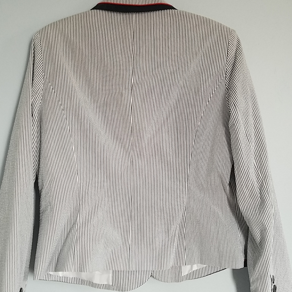 I.N.S.I.G.H.T Blazer - Picture 5 of 8